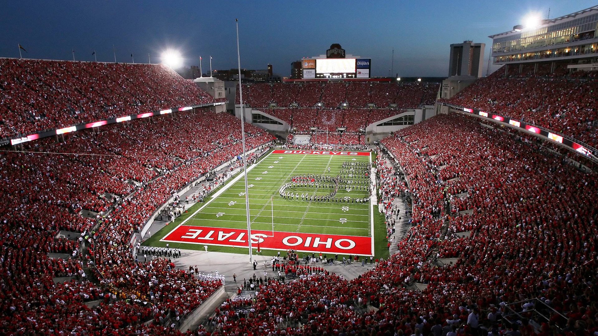 开云体育登录-赛道与球场，F1年度争冠焦点战与森林狼速胜步行者的双重奏